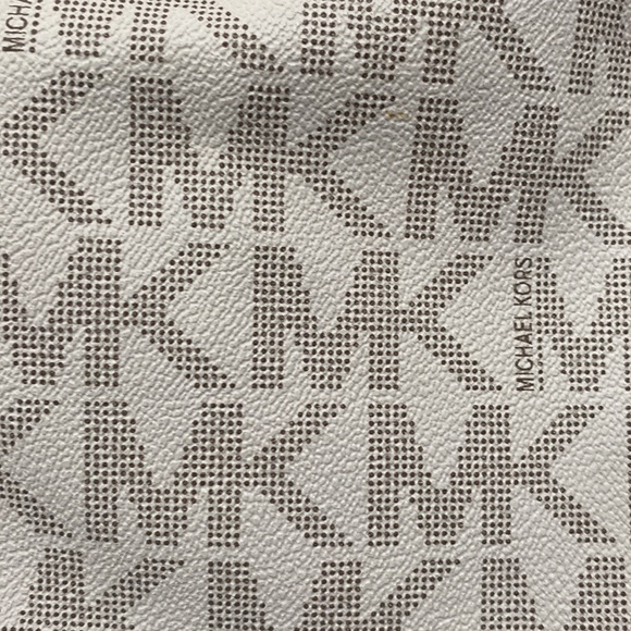 Michael Kors purse - Picture 9 of 9